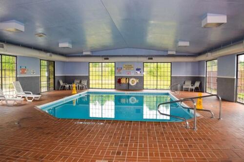 Hotel Baymont By Wyndham Michigan 2*