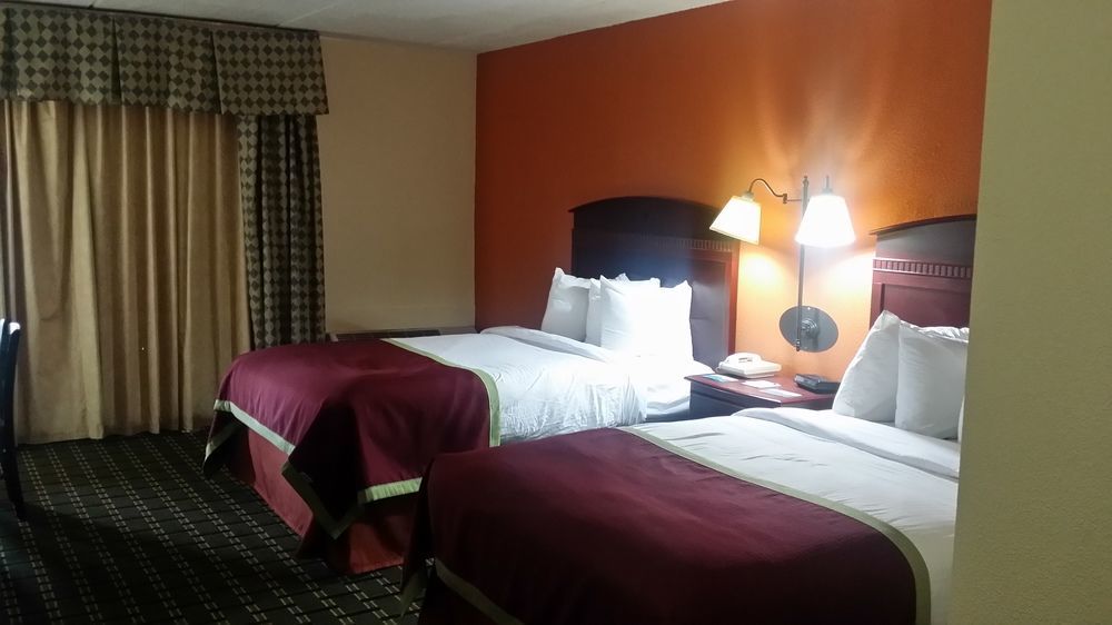 Hotel Baymont By Wyndham Michigan 2*
