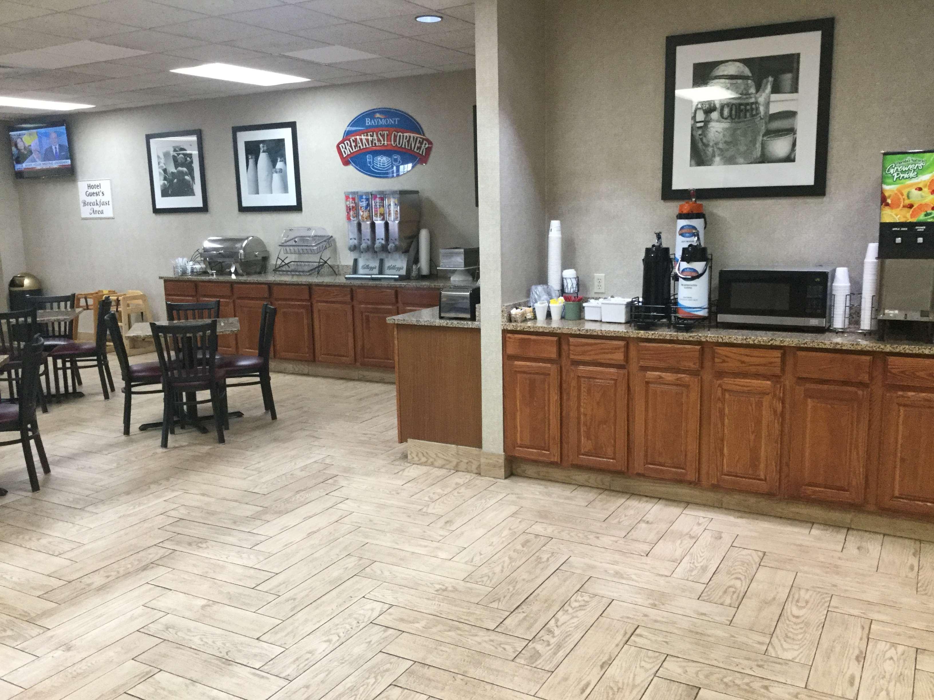 Hotel Baymont By Wyndham Michigan