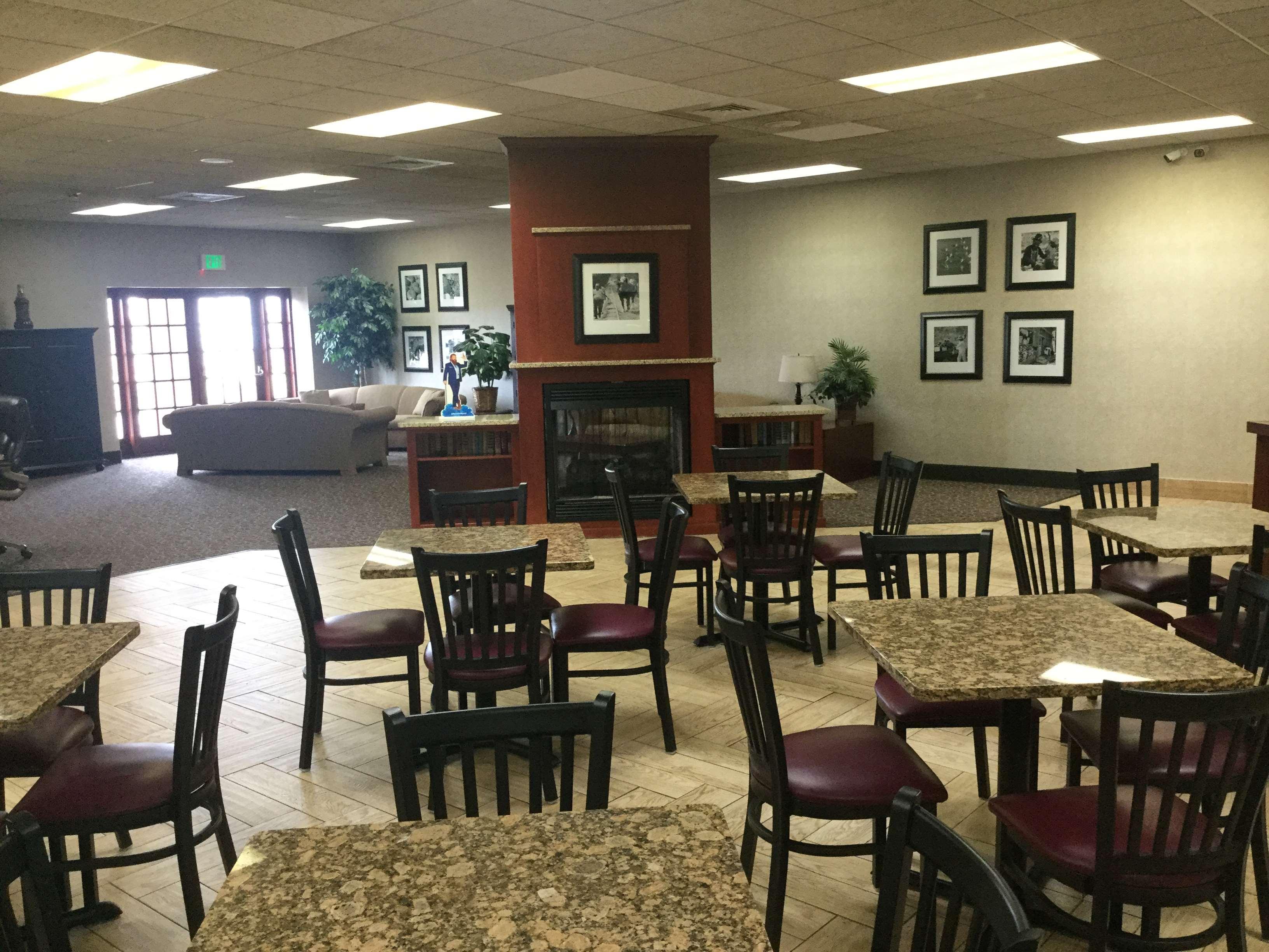 Hotel Baymont By Wyndham Michigan Michigan City